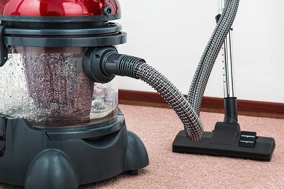 Carpet-Steam-Cleaning-A-Necessary-Evil