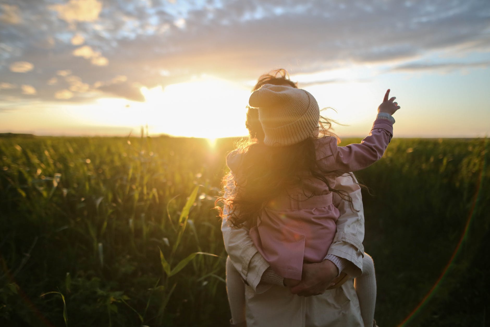 Things-Dads-Need-to-Teach-Daughters