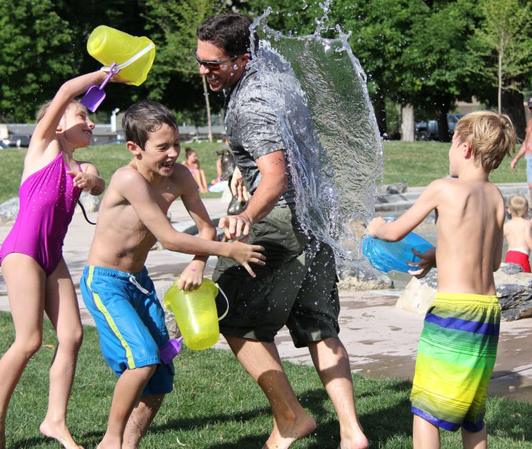 water-fight-children-water-play-51349