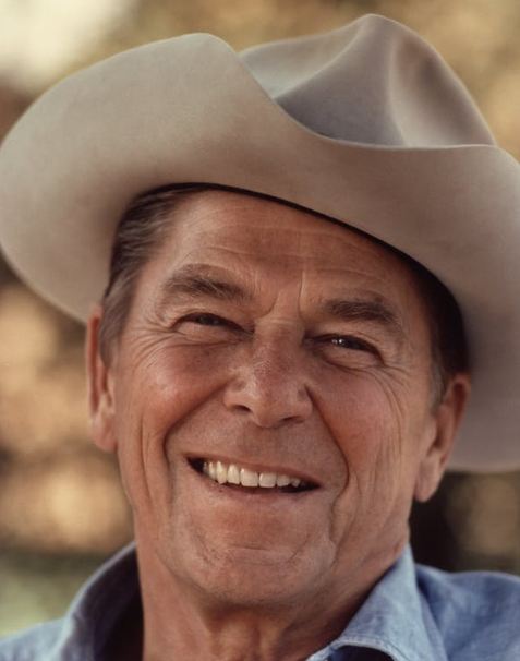 man-hat-usa-portrait